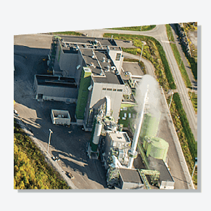 Voimalaitoksen ilmakuva.